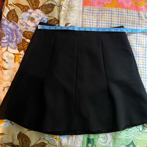J Crew Black mini-skirt sz 6 - Picture 4 of 5